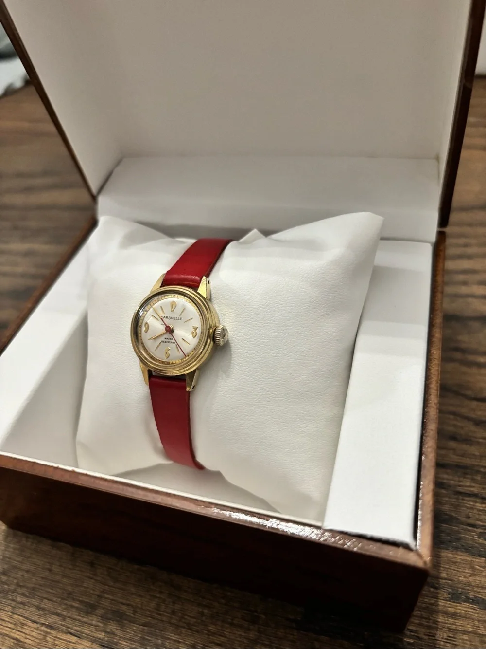 1969 Caravelle Ladies Vintage Gold Tone Wind-Up Watch